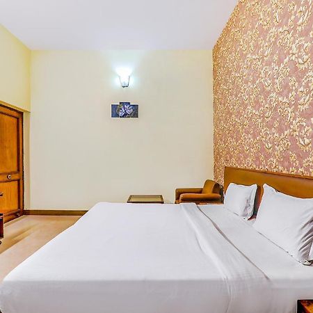 Hotel Executive Hasanganj Экстерьер фото