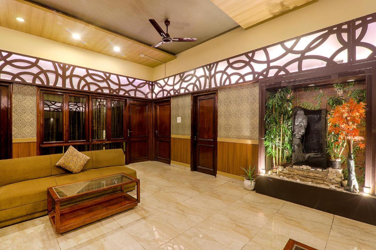 Hotel Executive Hasanganj Экстерьер фото