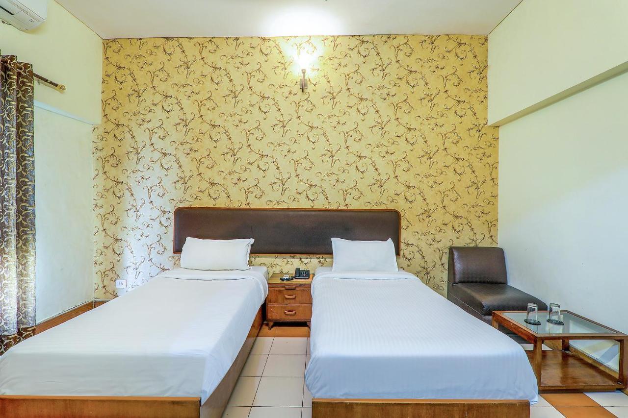 Hotel Executive Hasanganj Экстерьер фото