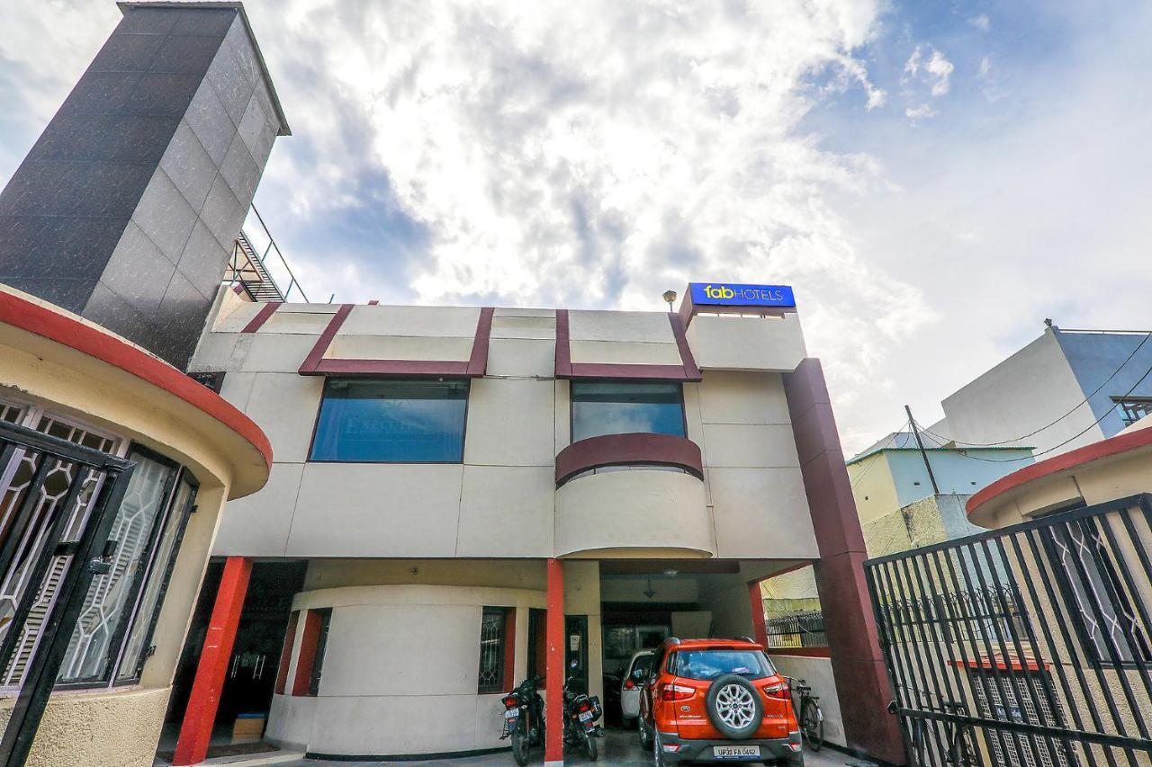 Hotel Executive Hasanganj Экстерьер фото