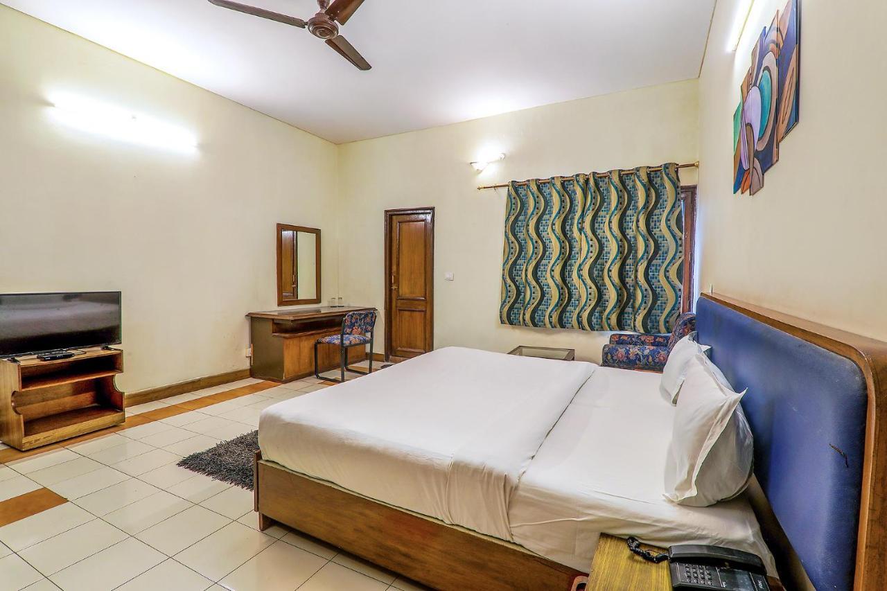 Hotel Executive Hasanganj Экстерьер фото