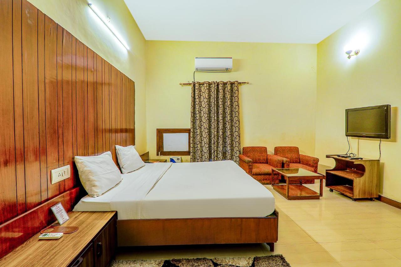 Hotel Executive Hasanganj Экстерьер фото
