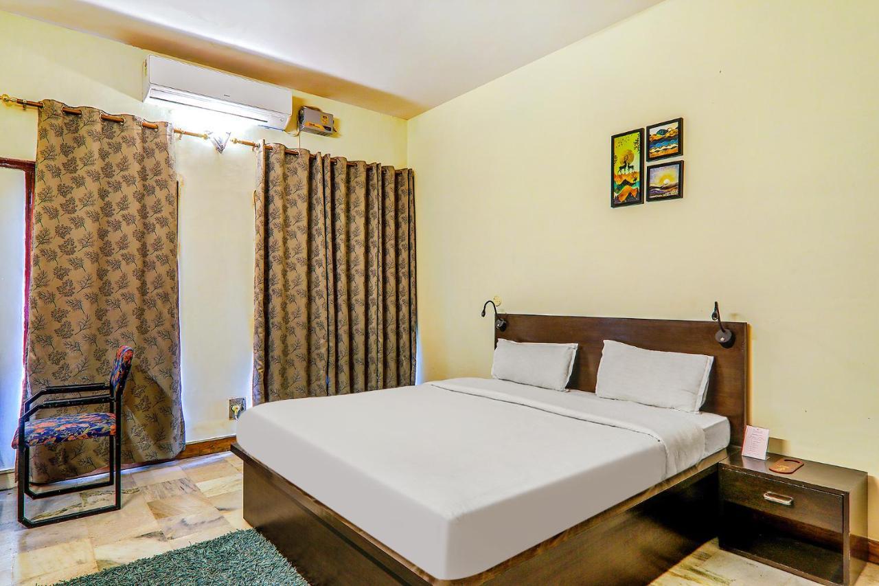 Hotel Executive Hasanganj Экстерьер фото