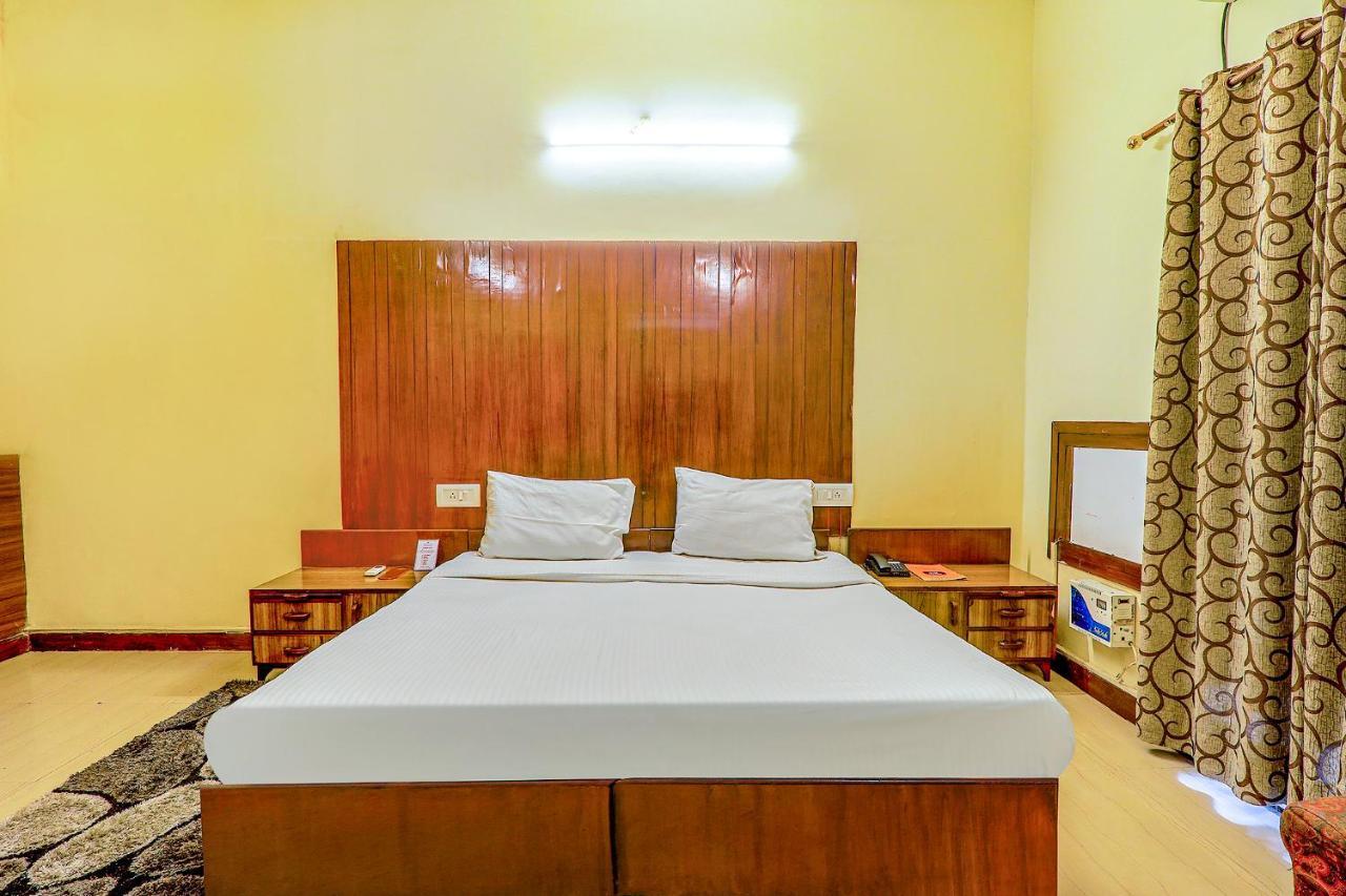 Hotel Executive Hasanganj Экстерьер фото
